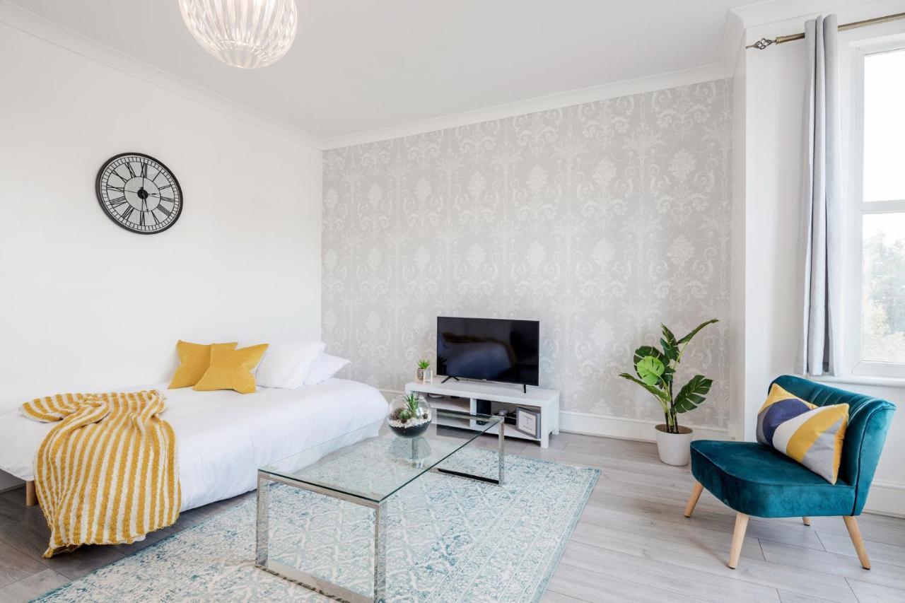 Business & Leisure 2 Bedroom & Parking By Damask Homes Ilford Exteriér fotografie